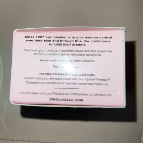 ERNO LASZLO Hydra-Therapy Memory Sleep Mask - Picture 8 of 8